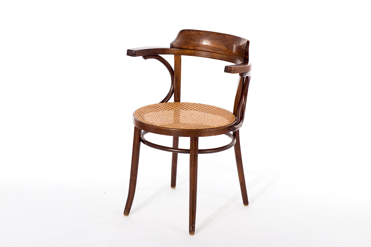 Elektrisch uitdrukking Onafhankelijk Vintage Thonet model 233 cafe chair, Romania (sold) - Vintage Furniture Base